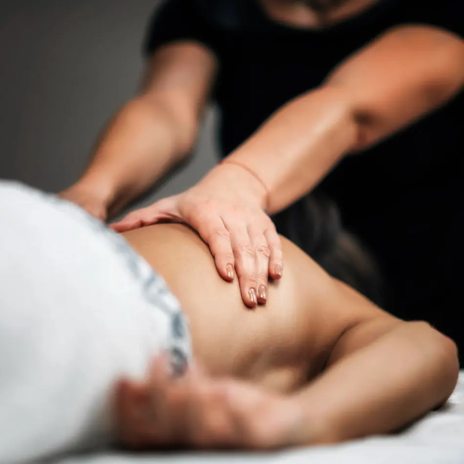 clínica masaje naturopatía